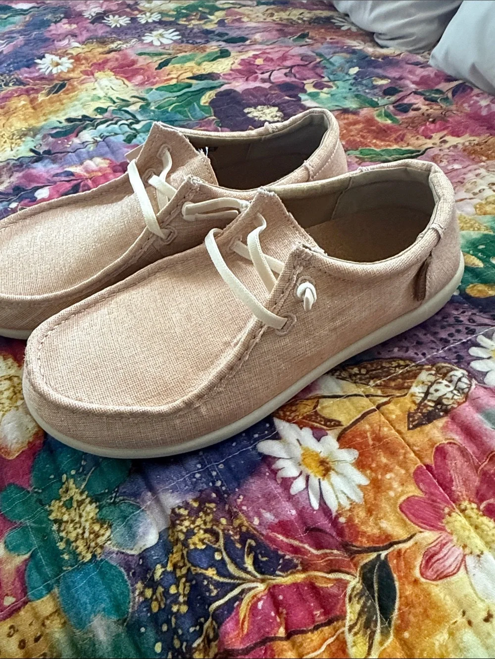 Revitalign Casual Canvas Slip-On Sneakers in sparkly Light Peach